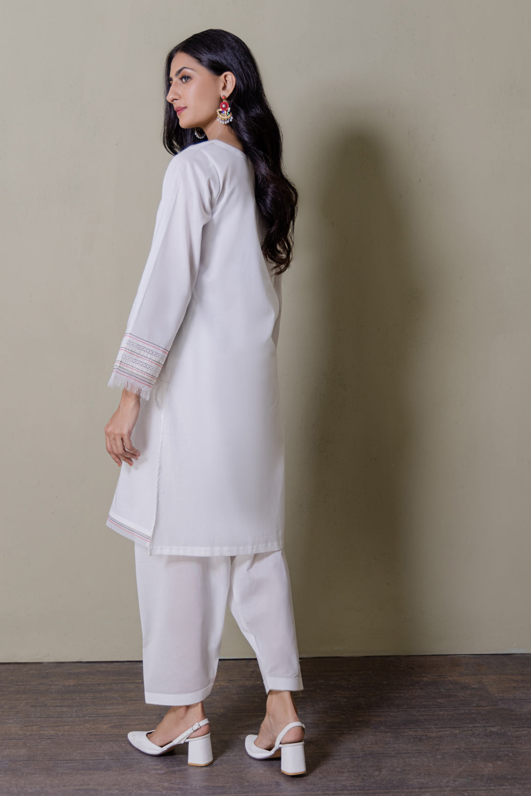 WHITE-LAWN-SUIT (BSSK222P15)