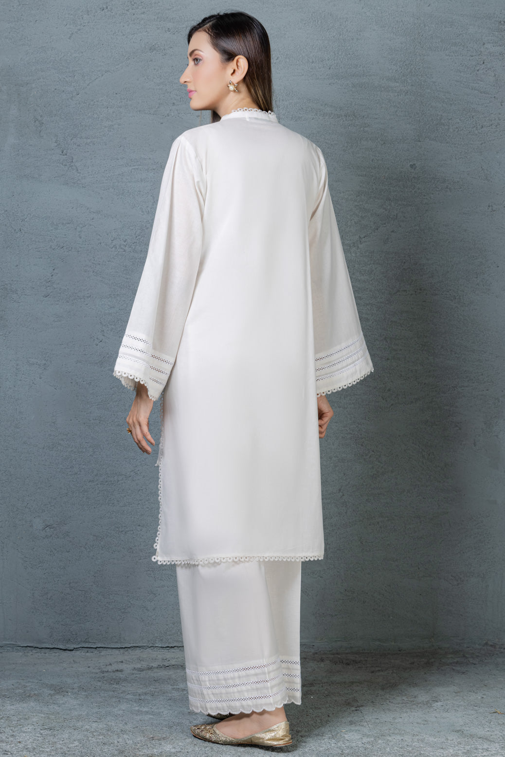 WHITE-CAMBRIC-SUIT (BSSK222P21)