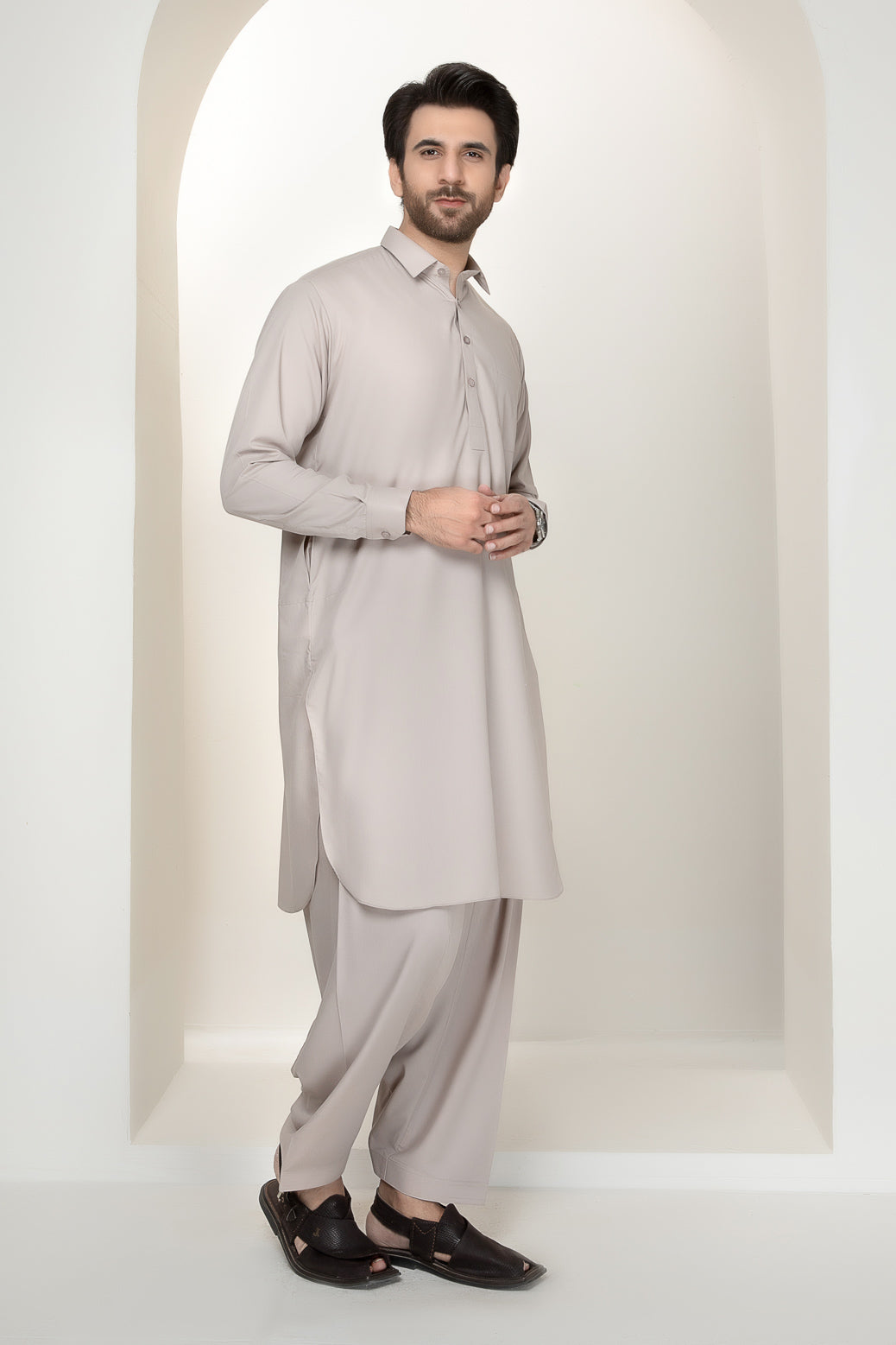 B-OAK-BLENDED-SHALWAR SUIT (GSSS22-018)