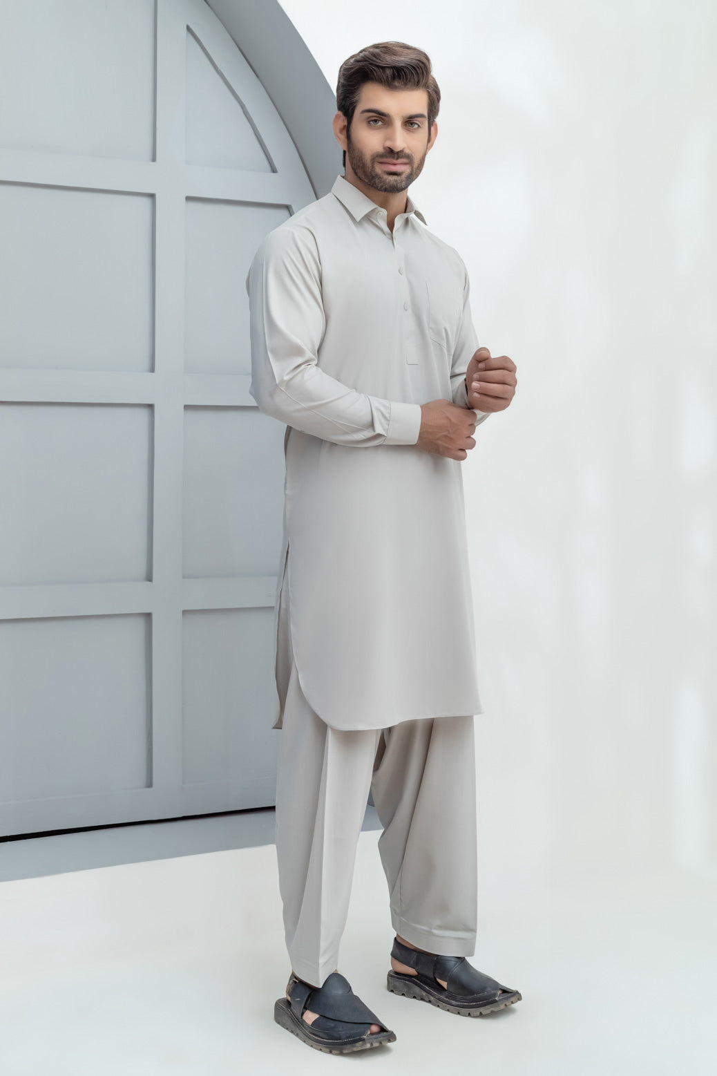 ASH-WHITE-BLENDED-SHALWAR SUIT (GSSS22-024)