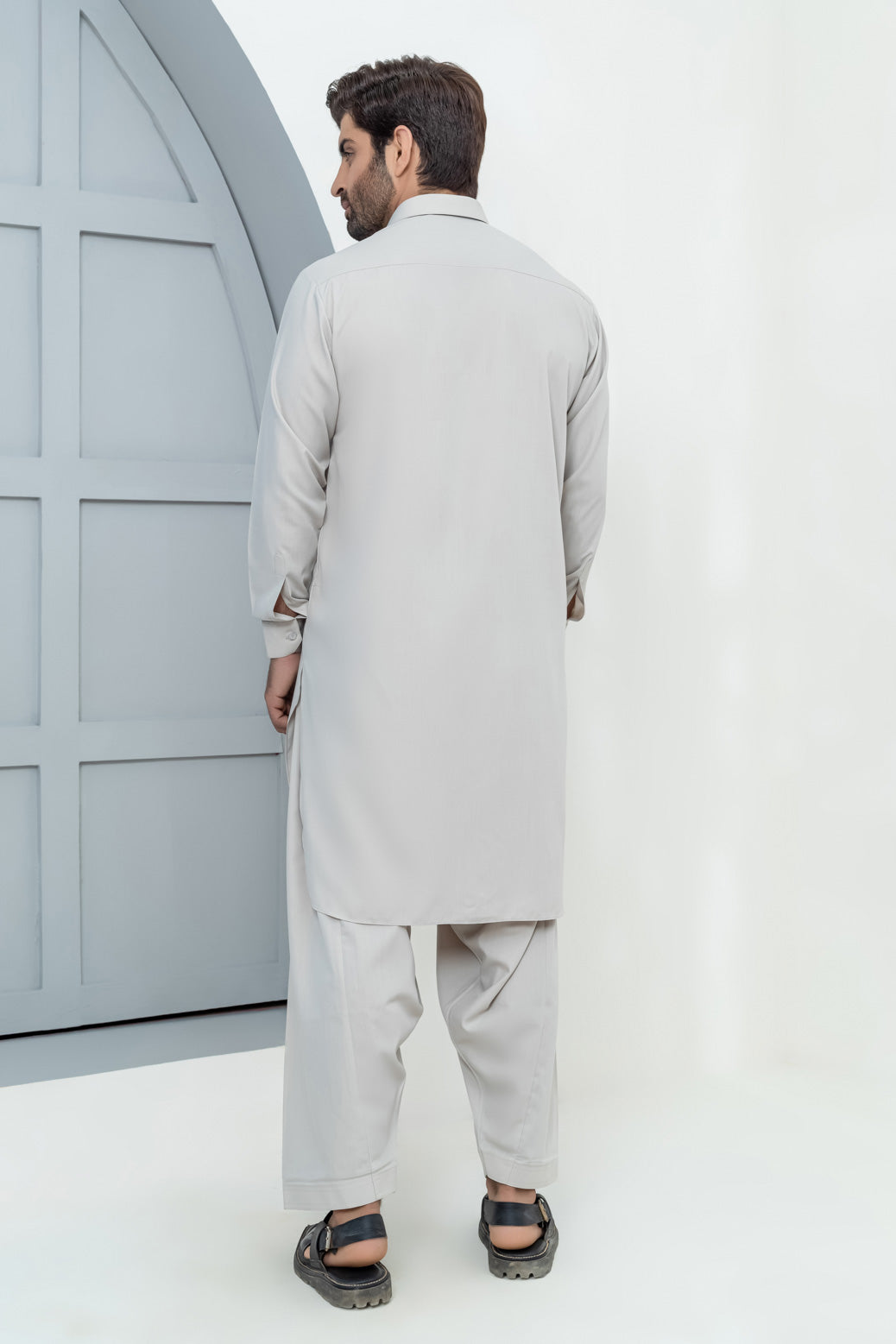 ASH-WHITE-BLENDED-SHALWAR SUIT (GSSS22-024)