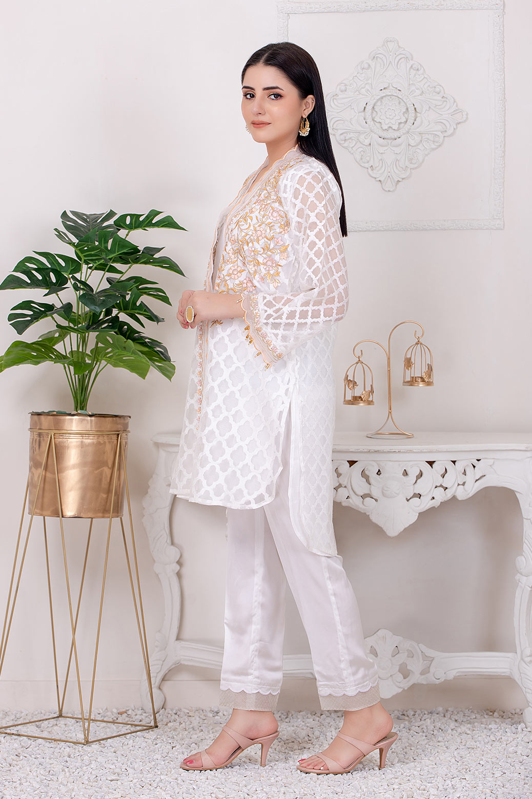 WHITE-ORGANZA JACQUARD-KURTI (KSSC211P03)