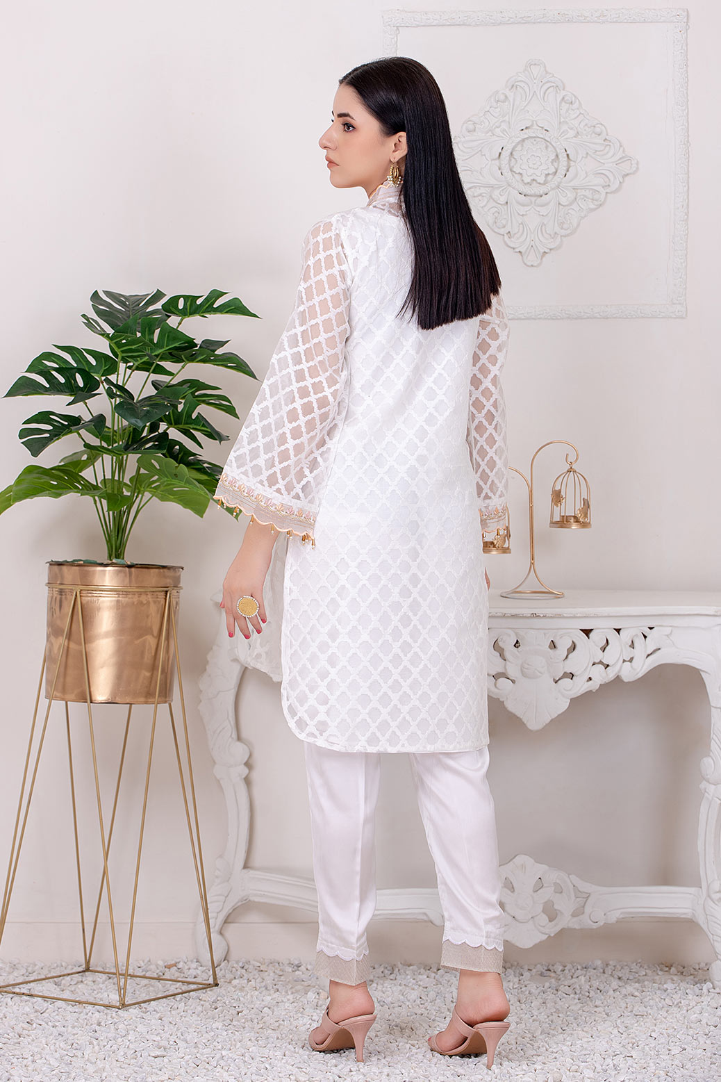 WHITE-ORGANZA JACQUARD-KURTI (KSSC211P03)