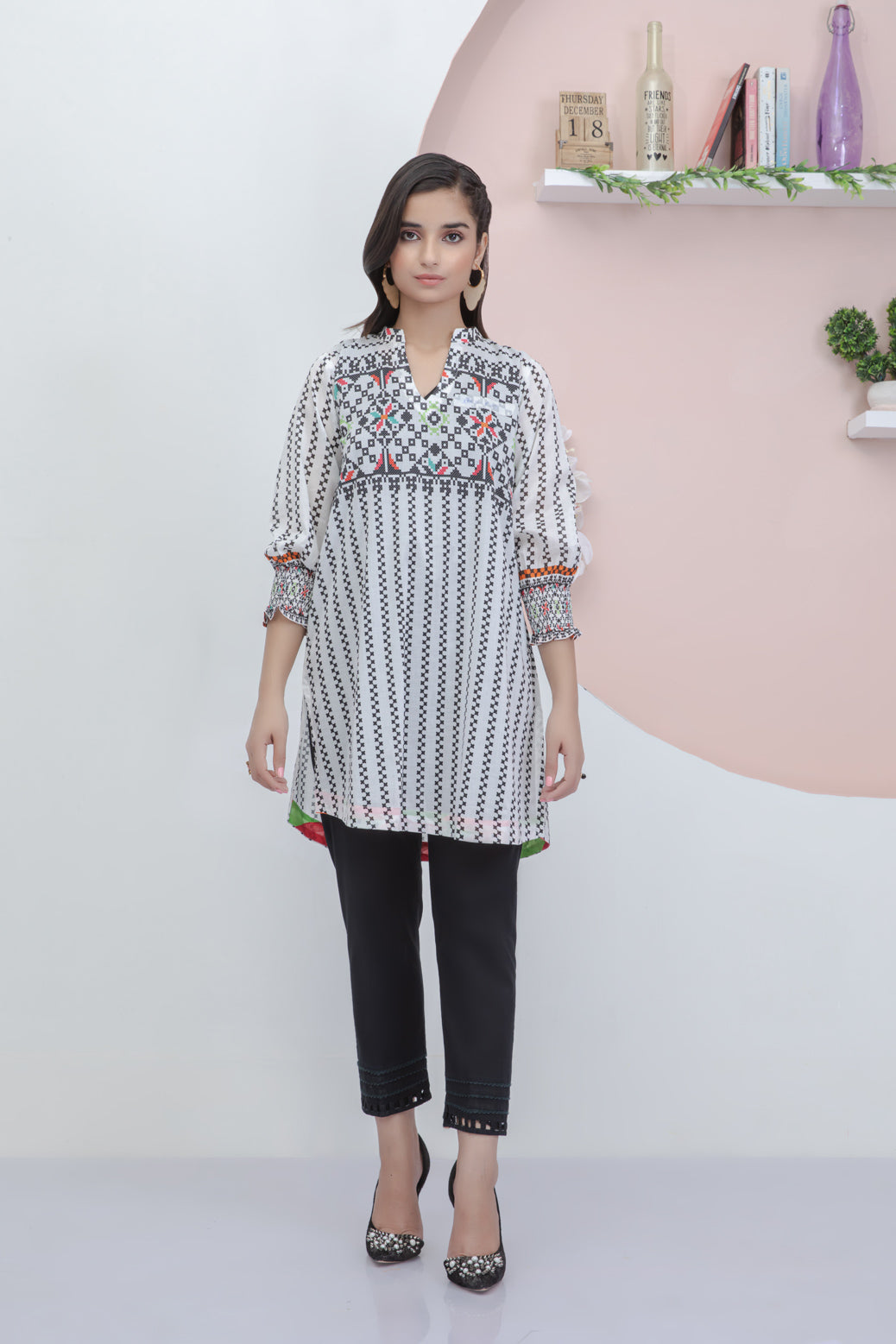 WHITE-LAWN-KURTI (RAK221P02)