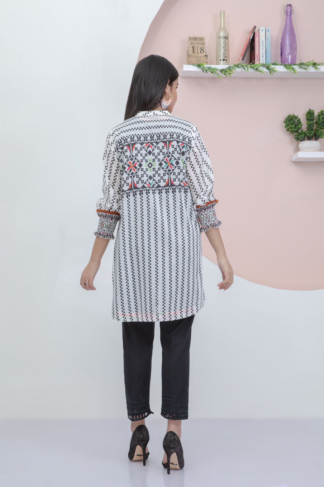 WHITE-LAWN-KURTI (RAK221P02)