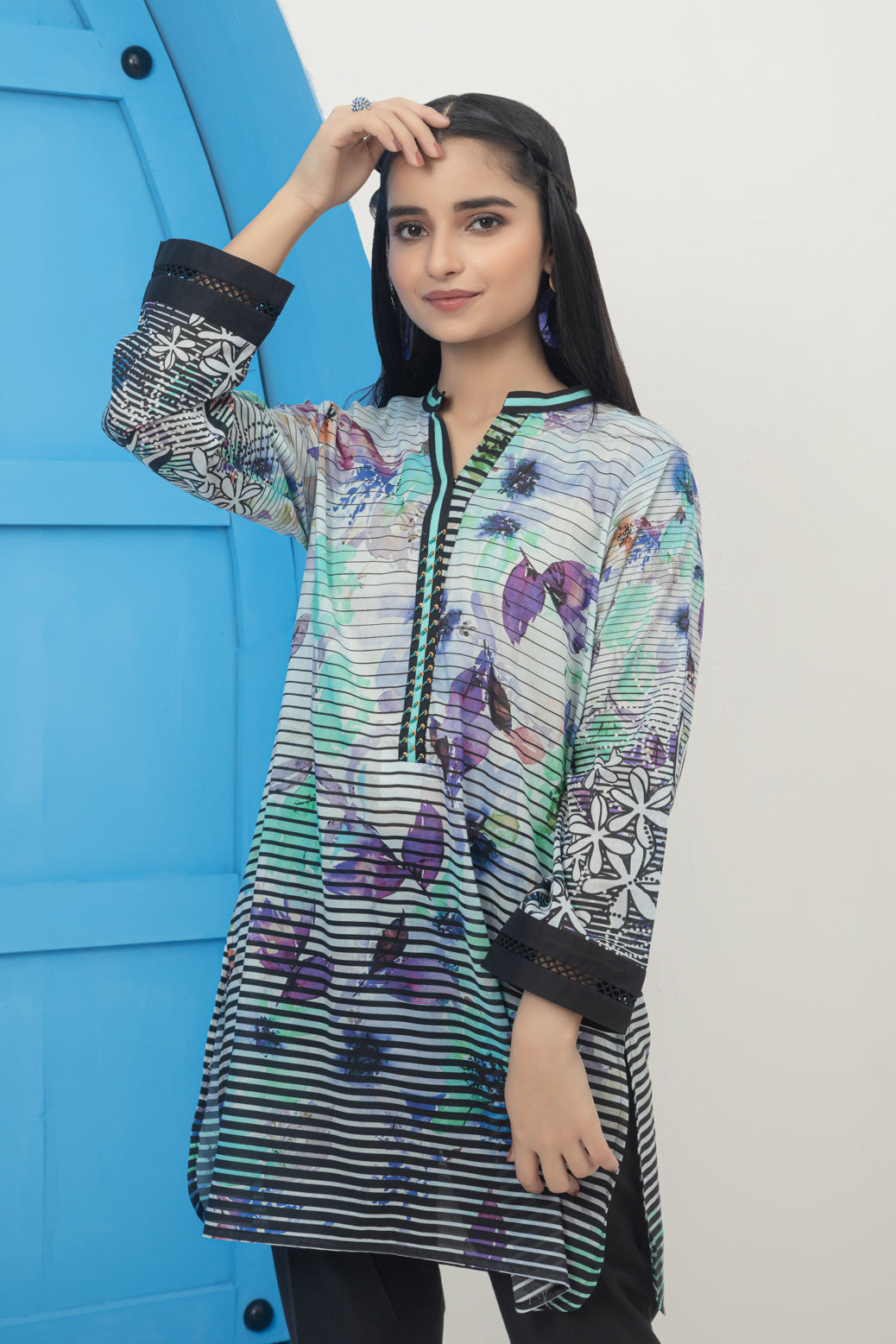 WHITE-LAWN-KURTI (RAK221P03)