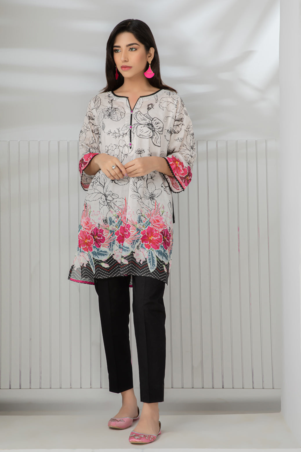 WHITE-LAWN-KURTI (RAK221P27)