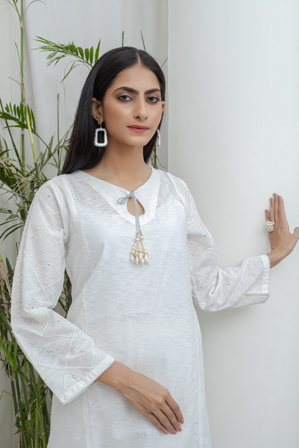 WHITE-KHADDAR-KURTI (RSK221P04)