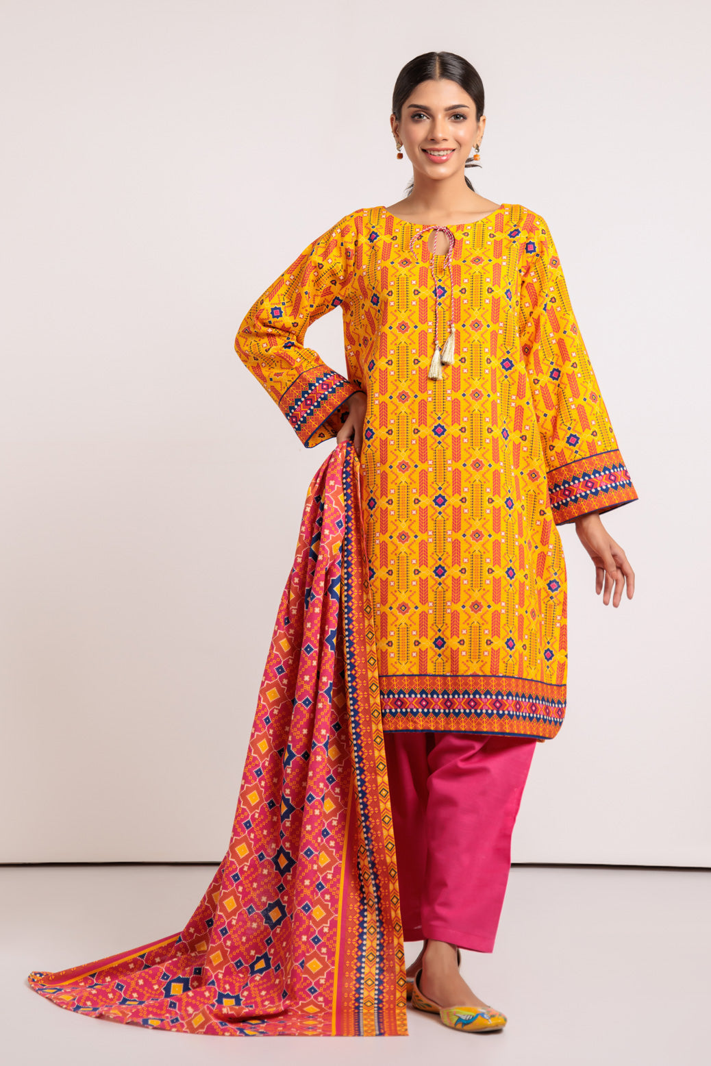 YELLOW-KHADDAR-3 PIECE (WSS223P79)