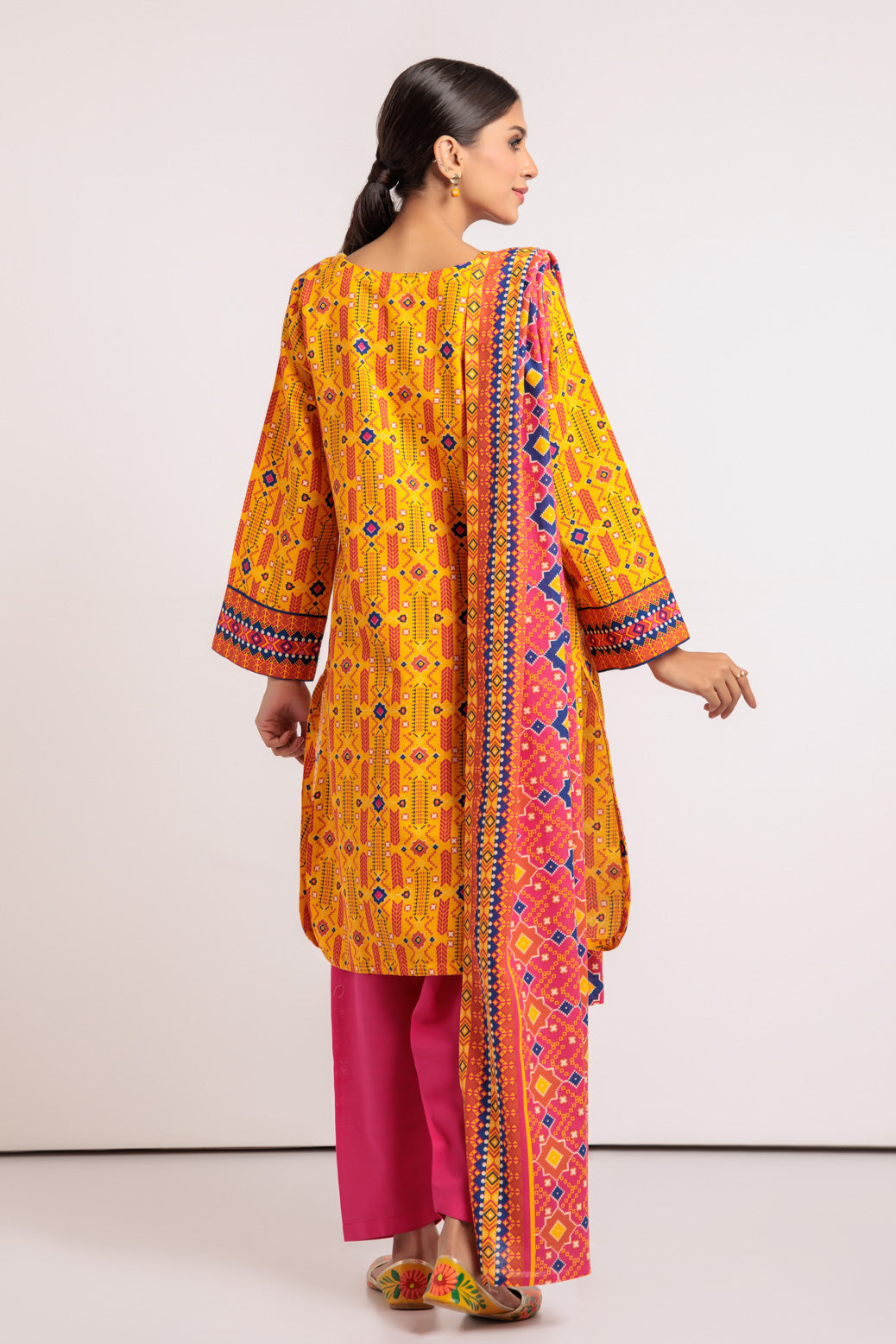 YELLOW-KHADDAR-3 PIECE (WSS223P79)