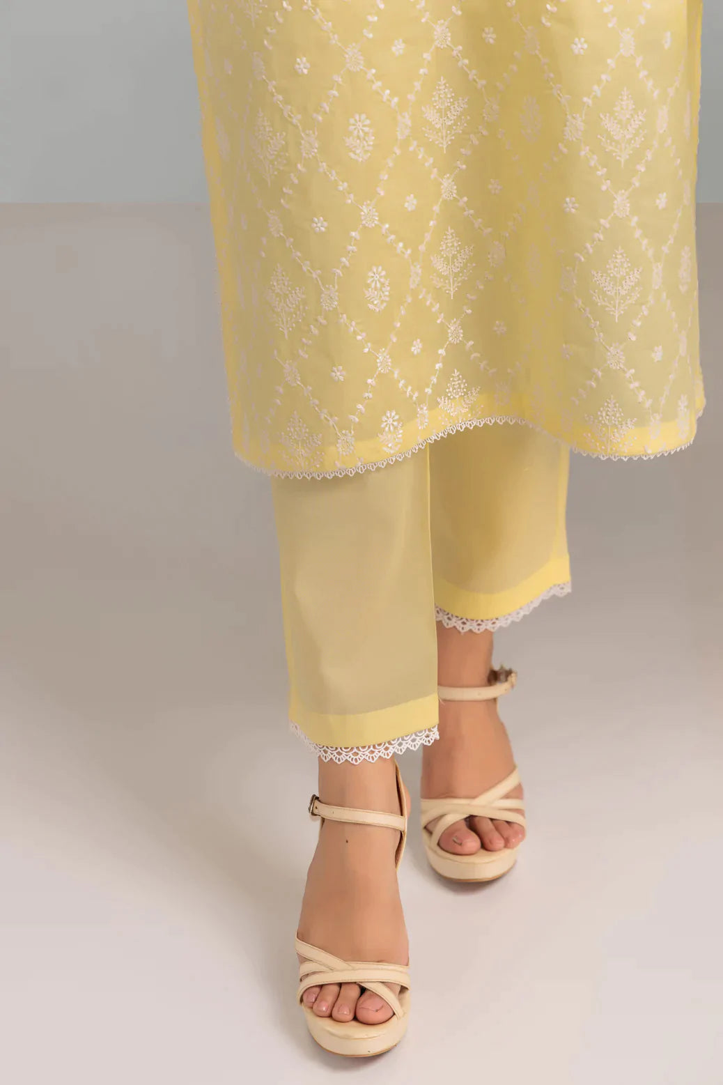 YELLOW-CAMBRIC CHIKANKARI-3 PIECE-SUIT (WSS223P97)