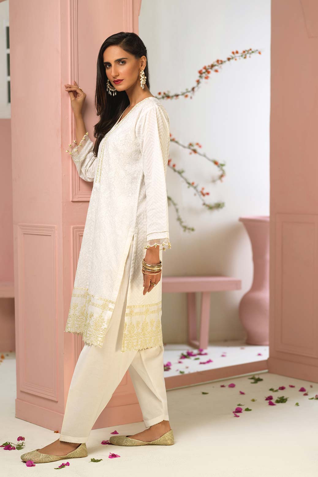 WHITE-LAWN-KURTI (SSK201P037)